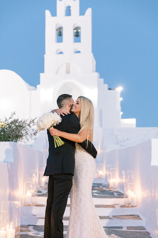 luxurious-summer-wedding-sifnos-romantic-blossoms-white-hues_36