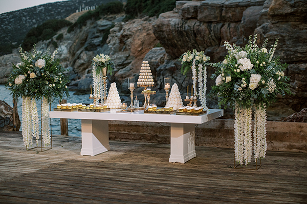 luxurious-summer-wedding-sifnos-romantic-blossoms-white-hues_44