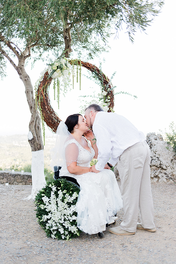 romantic-summer-wedding-corfu-emotional-moments_02