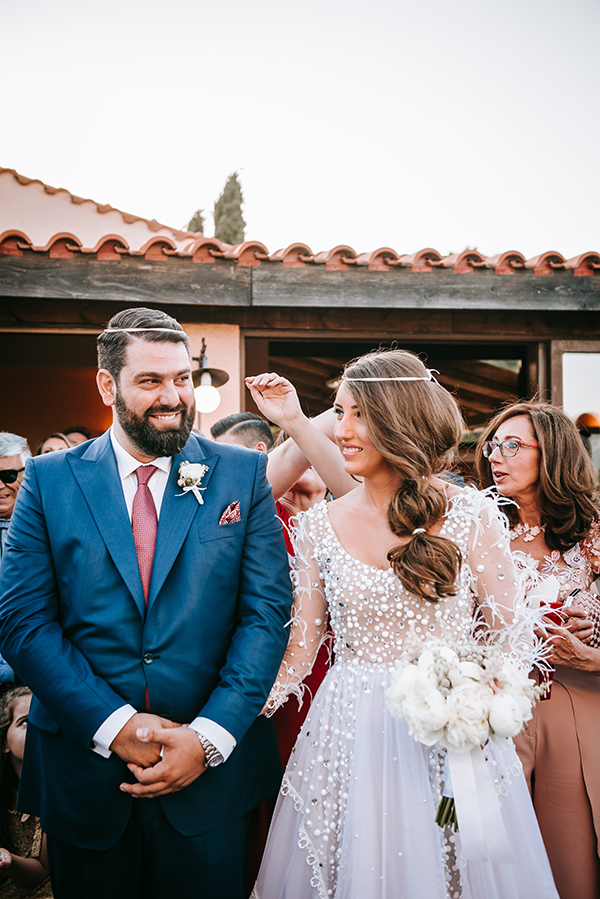 al-fresco-summer-wedding-athens-white-blooms-romantic-details_20