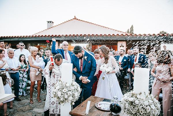 al-fresco-summer-wedding-athens-white-blooms-romantic-details_21