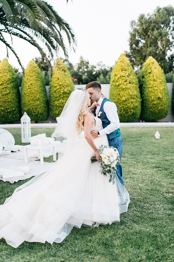 destination-wedding-crete-stunningly-beautiful-florals_01