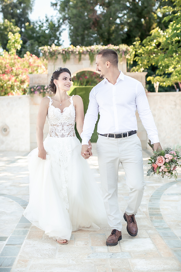 dreamy-wedding-inspiration-kefalonia-island-elegant-chic-details_09