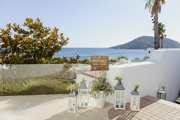 romantic-summer-wedding-athens-lovely-flowers_07