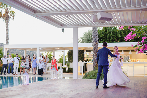 romantic-summer-wedding-athens-lovely-flowers_19