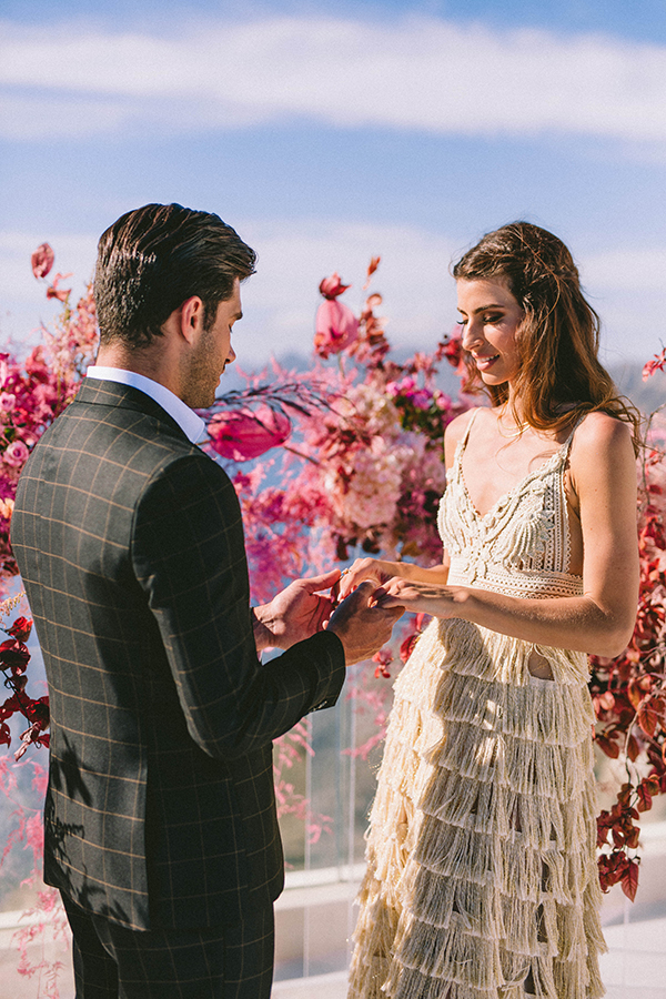 elegant-wedding-inspiration-soft-hot-pinks-santorini_02