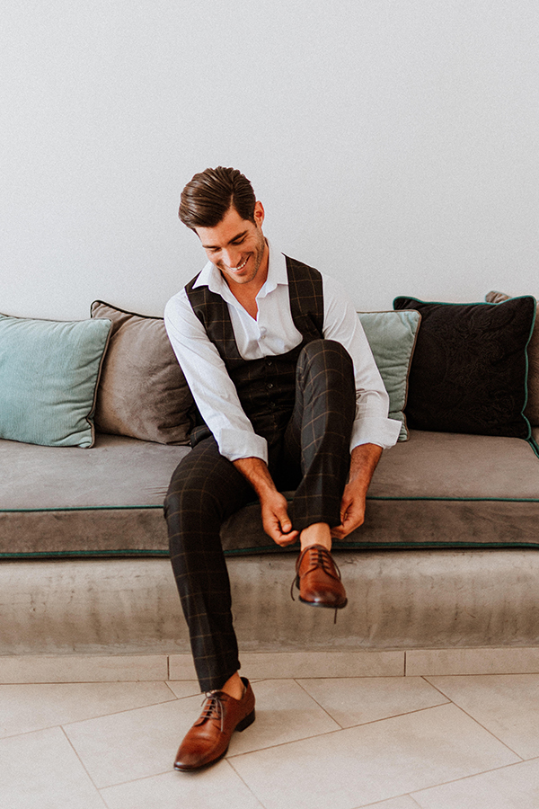 elegant-wedding-inspiration-soft-hot-pinks-santorini_11