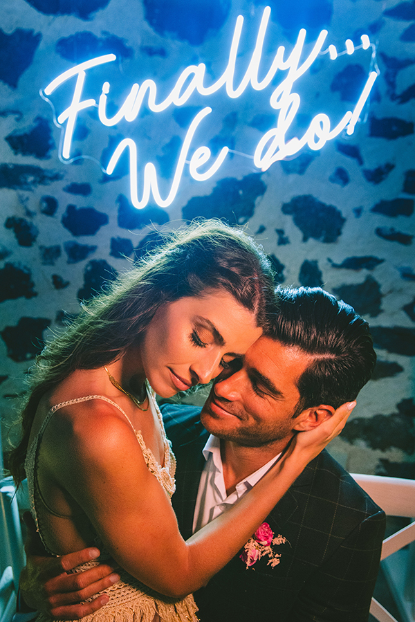 elegant-wedding-inspiration-soft-hot-pinks-santorini_42