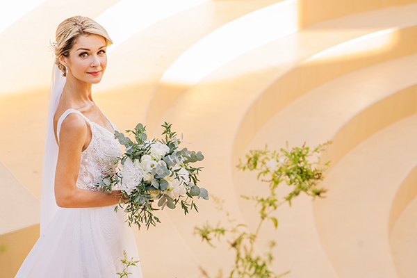 gorgeous-summer-wedding-athens-white-blooms-lush-greenery_28