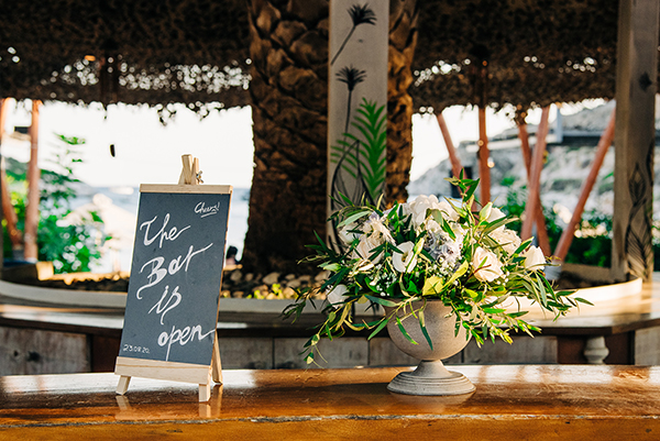 gorgeous-summer-wedding-athens-white-blooms-lush-greenery_35