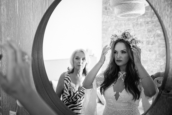 boho-destination-wedding-mani-pampas-grass-dried-flowers_08