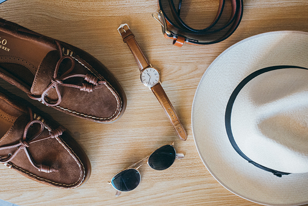 boho-destination-wedding-mani-pampas-grass-dried-flowers_11