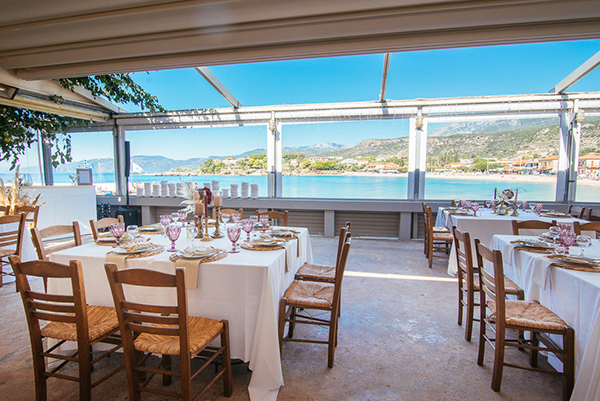 boho-destination-wedding-mani-pampas-grass-dried-flowers_25