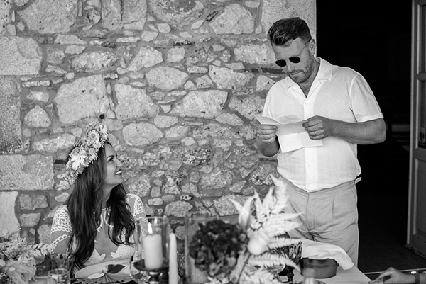 boho-destination-wedding-mani-pampas-grass-dried-flowers_32