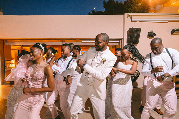 colorful-wedding-athens-lush-flowers-vibrant-colors_40x