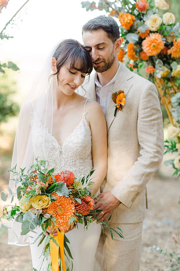 dreamy-forest-wedding-kefalonia-bold-coral-hues_01x