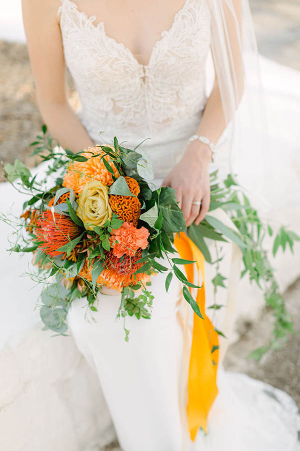 dreamy-forest-wedding-kefalonia-bold-coral-hues_02