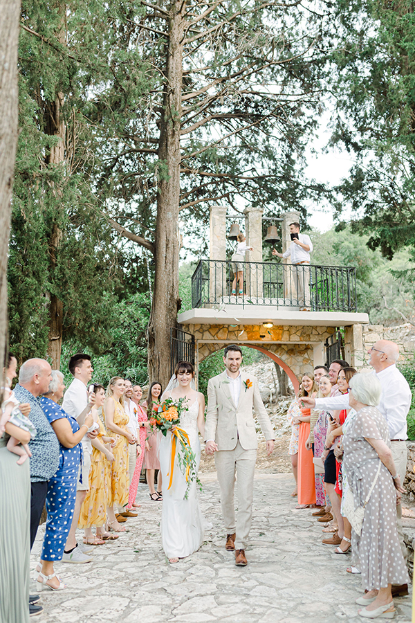 dreamy-forest-wedding-kefalonia-bold-coral-hues_23x