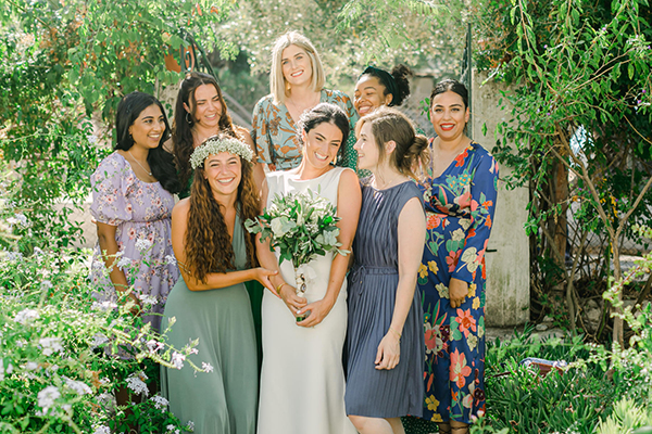 outdoor-summer-wedding-ithaki-romantic-white-flowers_13