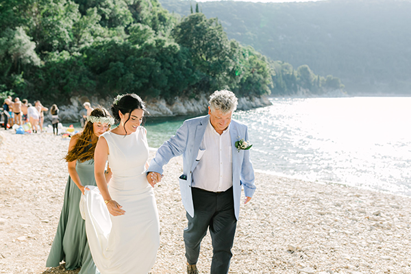 outdoor-summer-wedding-ithaki-romantic-white-flowers_20
