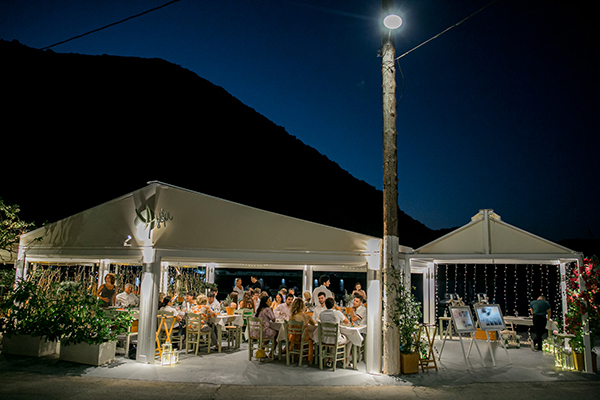 outdoor-summer-wedding-ithaki-romantic-white-flowers_40