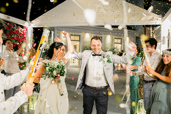 outdoor-summer-wedding-ithaki-romantic-white-flowers_42