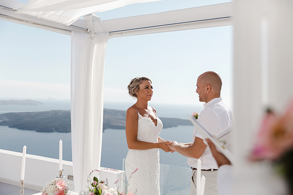 intimate-destination-wedding-santorini-white-pink-florals_12