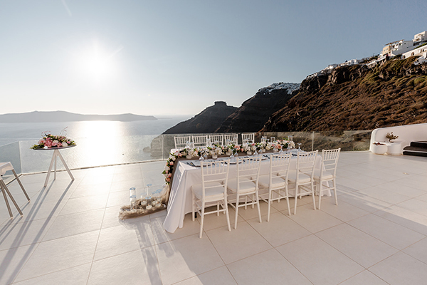 intimate-destination-wedding-santorini-white-pink-florals_21