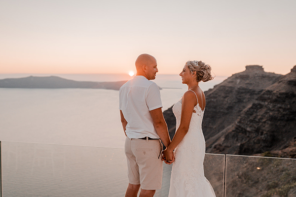 intimate-destination-wedding-santorini-white-pink-florals_24