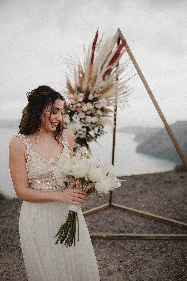 romantic-pastel-hued-elopement-santorini-island-with-breathtaking-views_19x