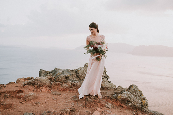 stunning-elopement-with-burgundy-hues-bohemian-vibe_15