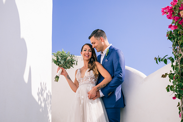 this-destination-wedding-santorini-will-take-your-breath-away_03