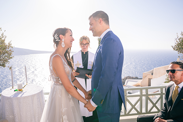 this-destination-wedding-santorini-will-take-your-breath-away_10