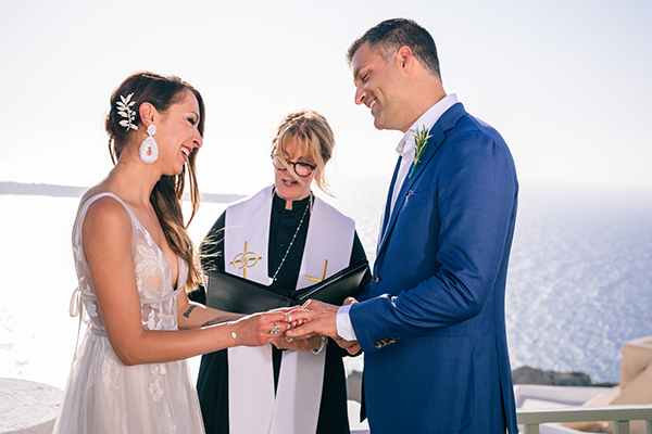 this-destination-wedding-santorini-will-take-your-breath-away_18