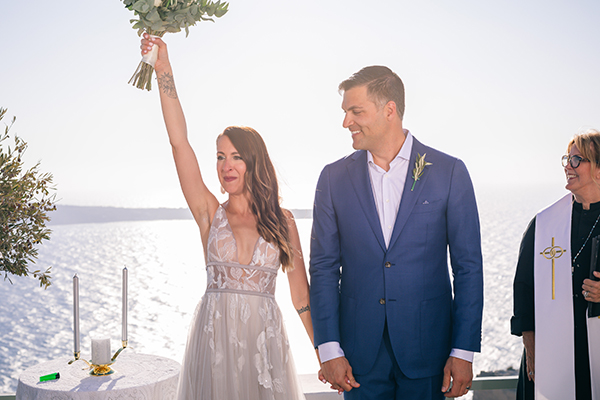 this-destination-wedding-santorini-will-take-your-breath-away_20