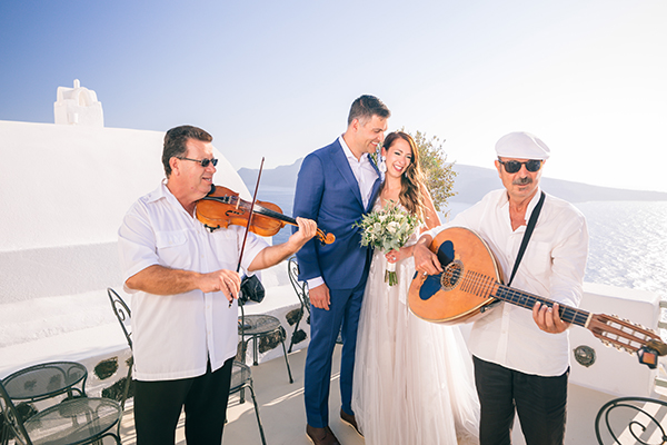 this-destination-wedding-santorini-will-take-your-breath-away_21