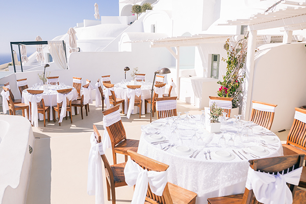 this-destination-wedding-santorini-will-take-your-breath-away_23w