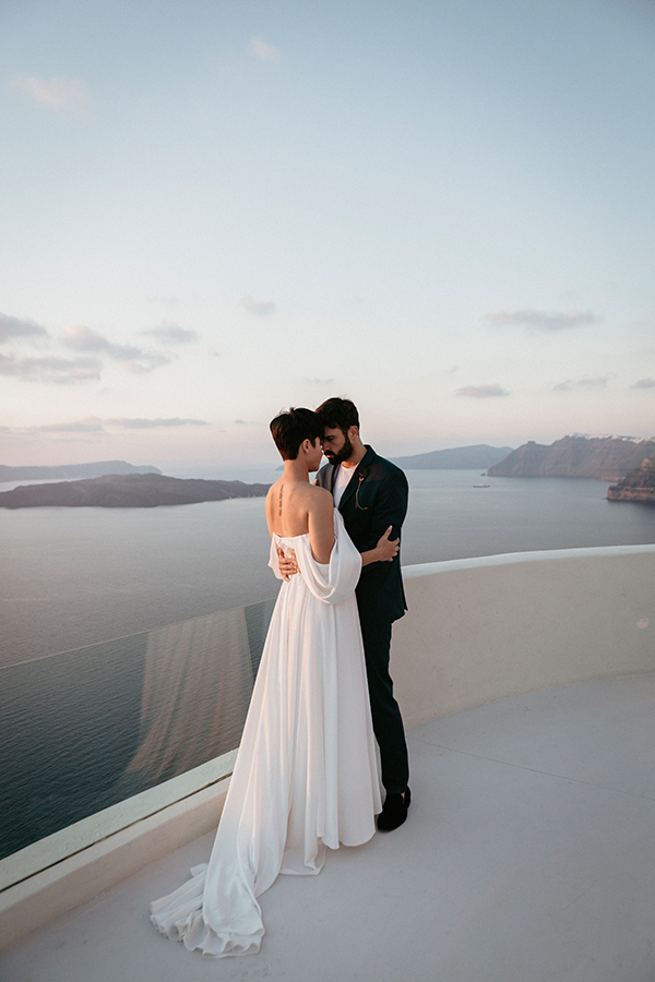 chic-boho-wedding-styled-shoot-santorini-epic-views-inspiring-details_09