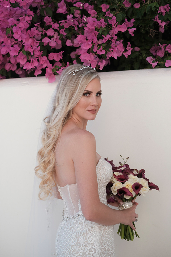 intimate-wedding-santorini-with-calla-lilies_13