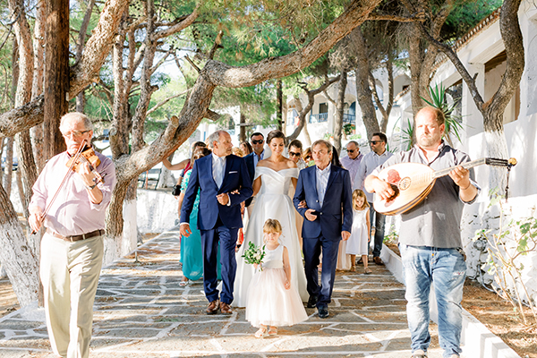 romantic-kythnos-wedding-white-blue-florals_18z