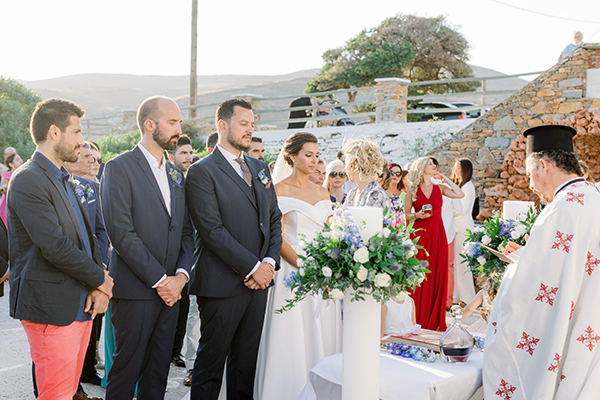 romantic-kythnos-wedding-white-blue-florals_21