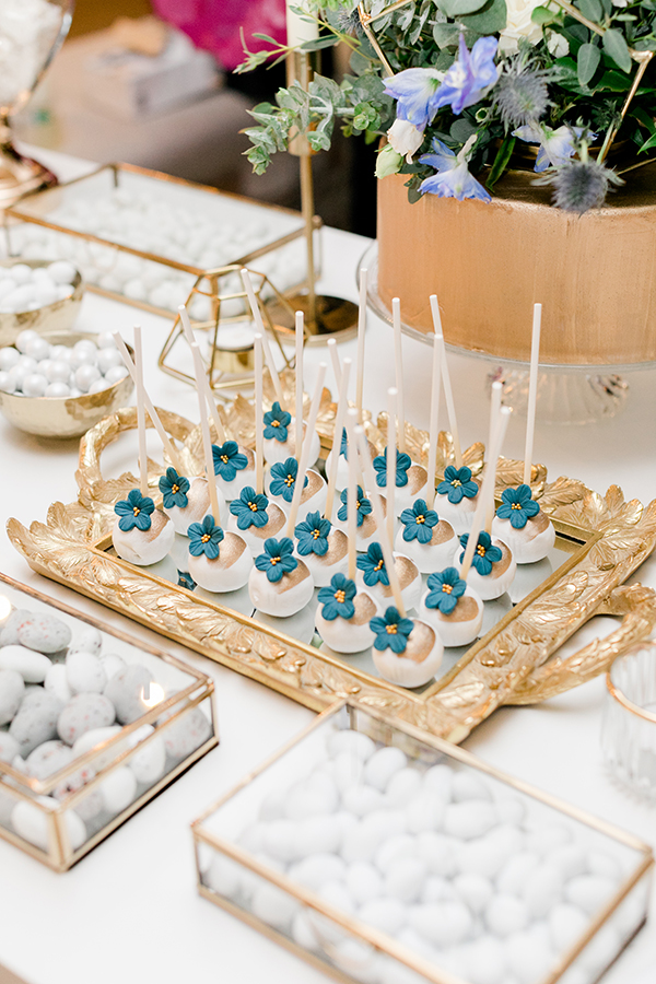 romantic-kythnos-wedding-white-blue-florals_26x