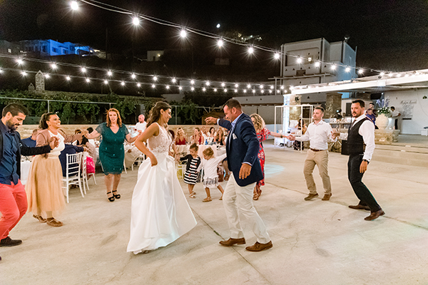 romantic-kythnos-wedding-white-blue-florals_34