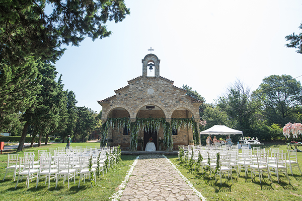 spring-wedding-thessaloniki-impressive-floral-decoration_03x