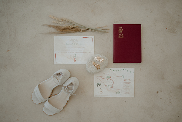 destination-summer-wedding-tinos-island-dried--flowers_04