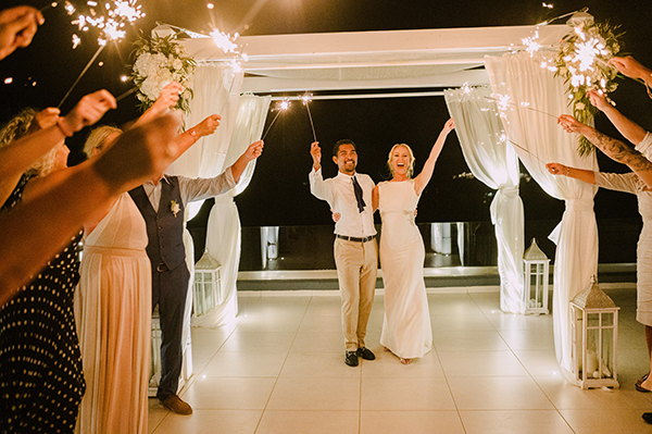 gorgeous-summer-wedding-santorini-romanrtic-florals_12