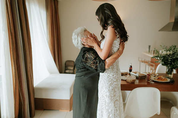 utterly-romantic-wedding-crete-with-whimsical-blooms_14