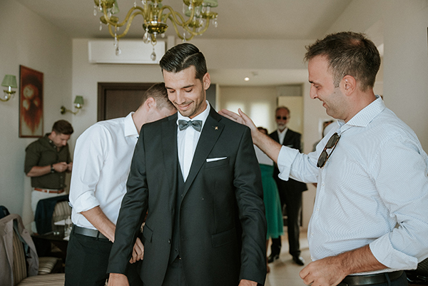 utterly-romantic-wedding-crete-with-whimsical-blooms_16