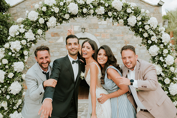 utterly-romantic-wedding-crete-with-whimsical-blooms_28