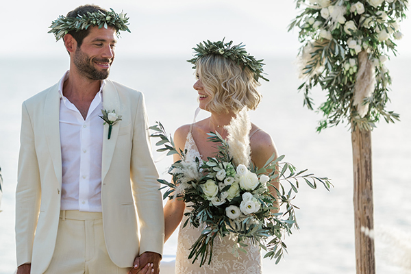 beautiful-destination-wedding-naxos--white-blooms_01